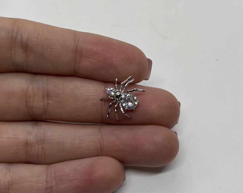 Подвеска паук с фианитами цвет серебро размер 13*14мм