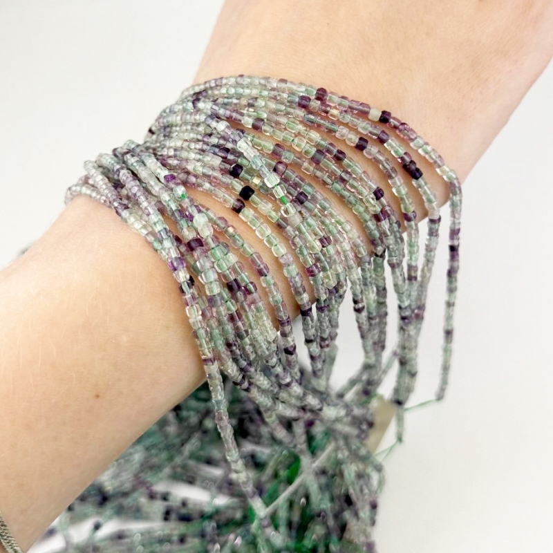 Бусины Флюорит А форма кубик размер 2,4мм