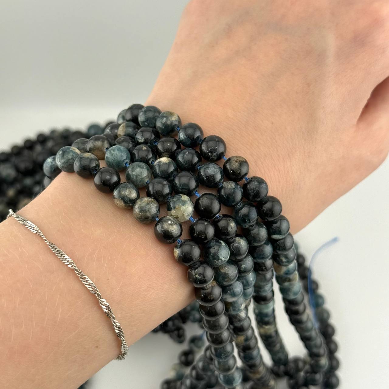 Турмалин синий ААА размер 6мм 8мм 10мм натуральный камень